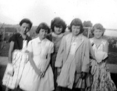 D157- Class Outing (Friends of Ruth)